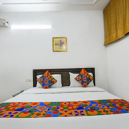 Hotel Fabexpress Diamond Sec 45 Chandīgarh Exteriér fotografie