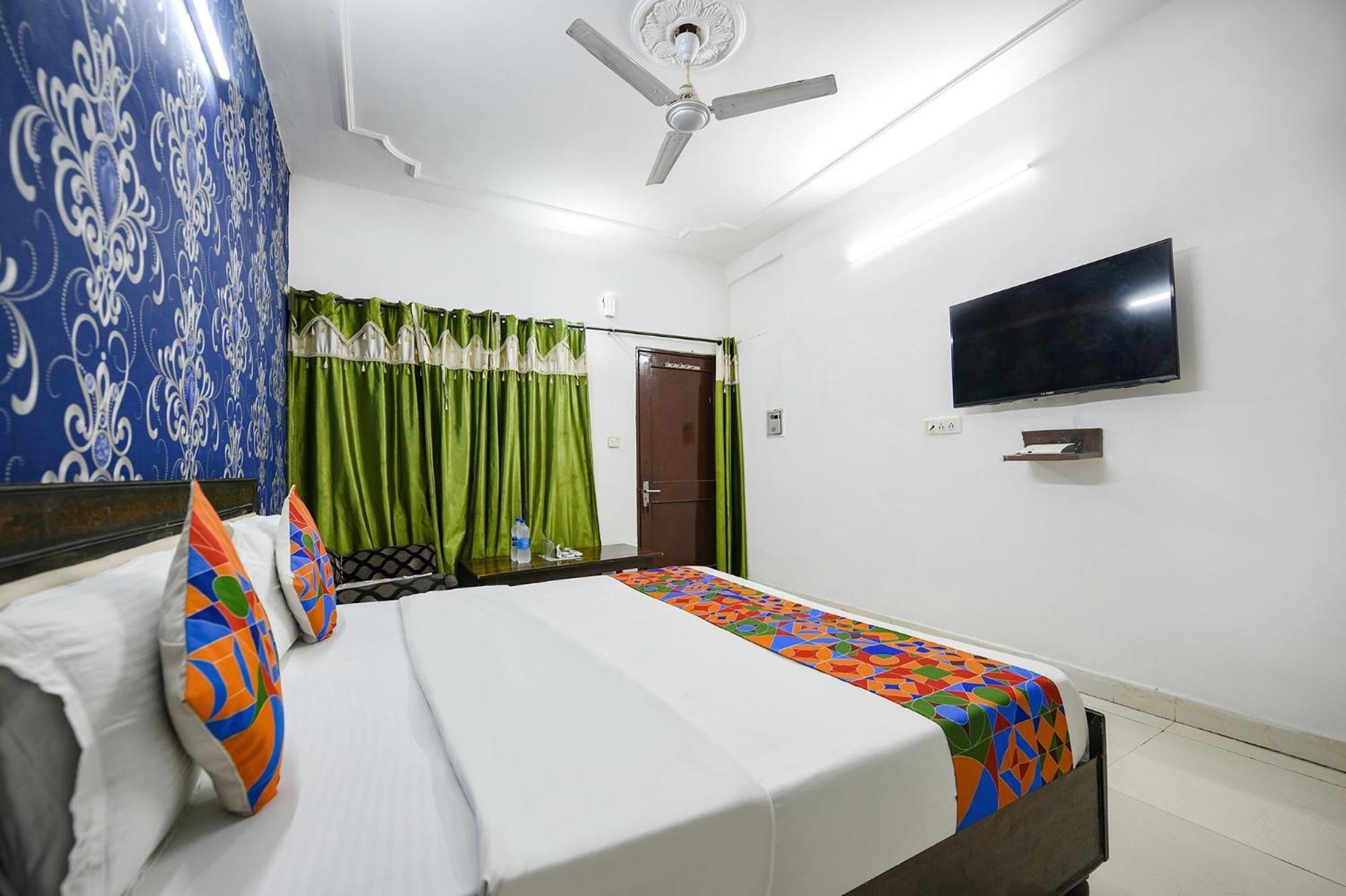 Hotel Fabexpress Diamond Sec 45 Chandīgarh Exteriér fotografie