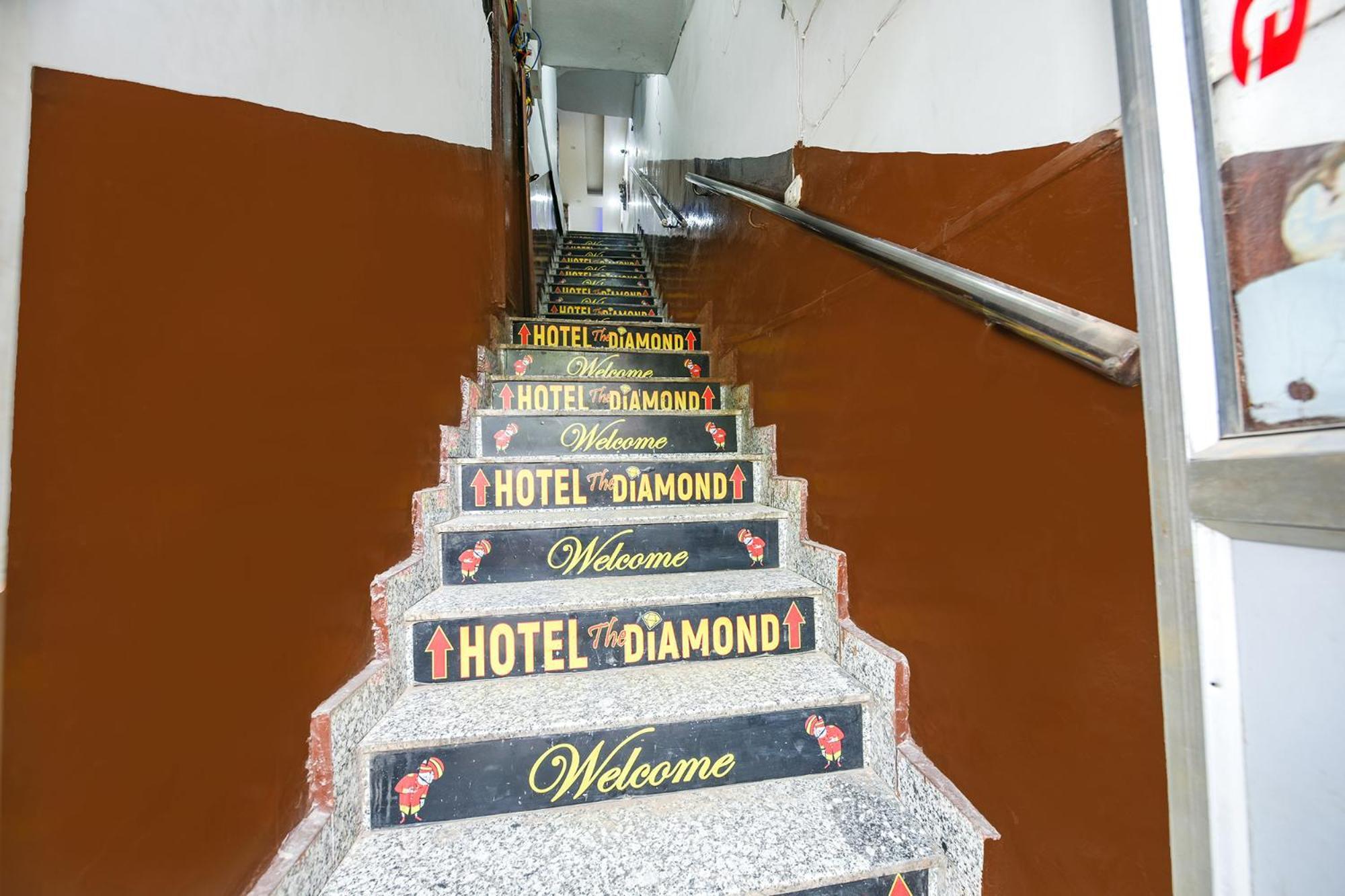 Hotel Fabexpress Diamond Sec 45 Chandīgarh Exteriér fotografie