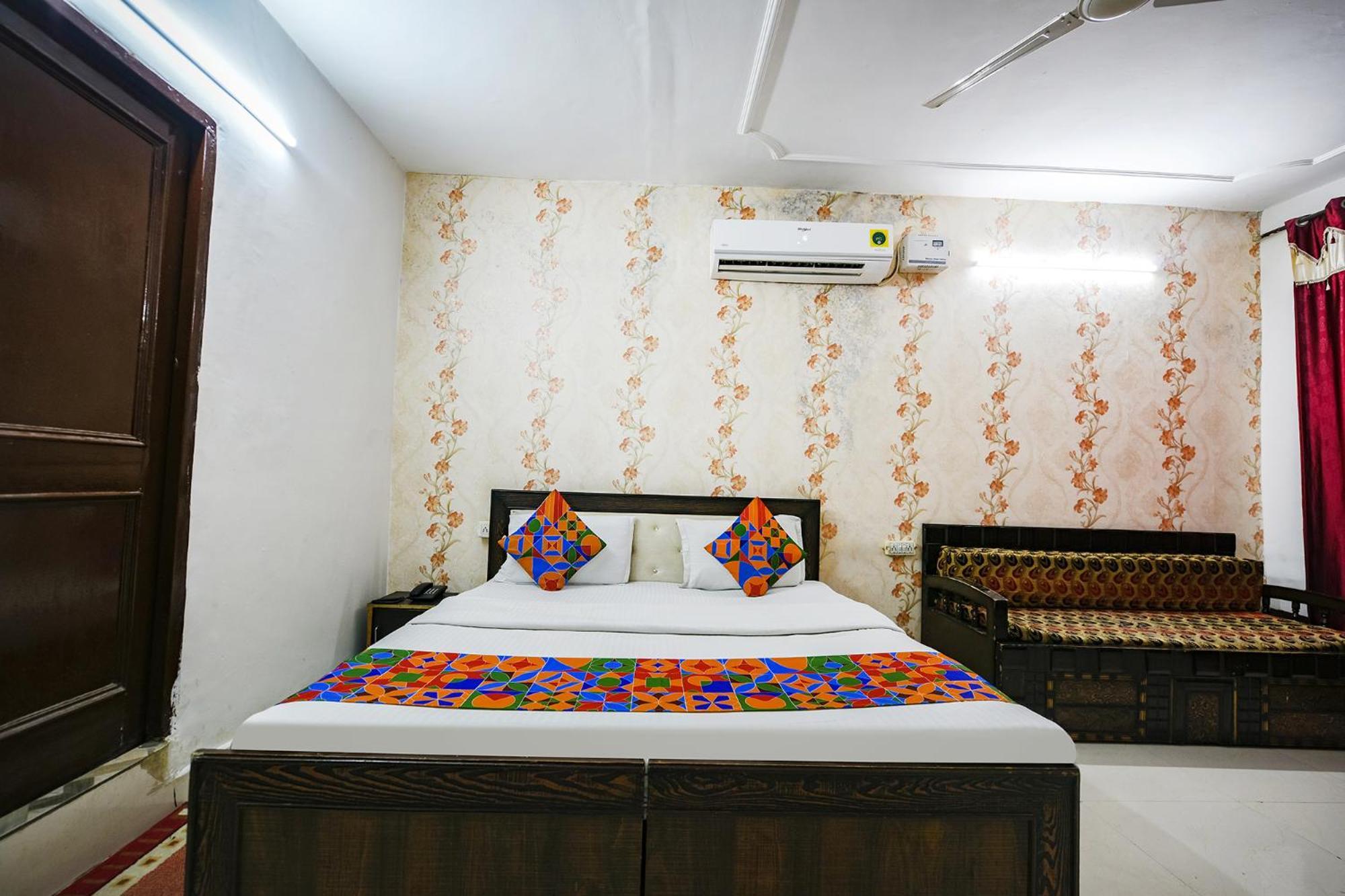 Hotel Fabexpress Diamond Sec 45 Chandīgarh Exteriér fotografie