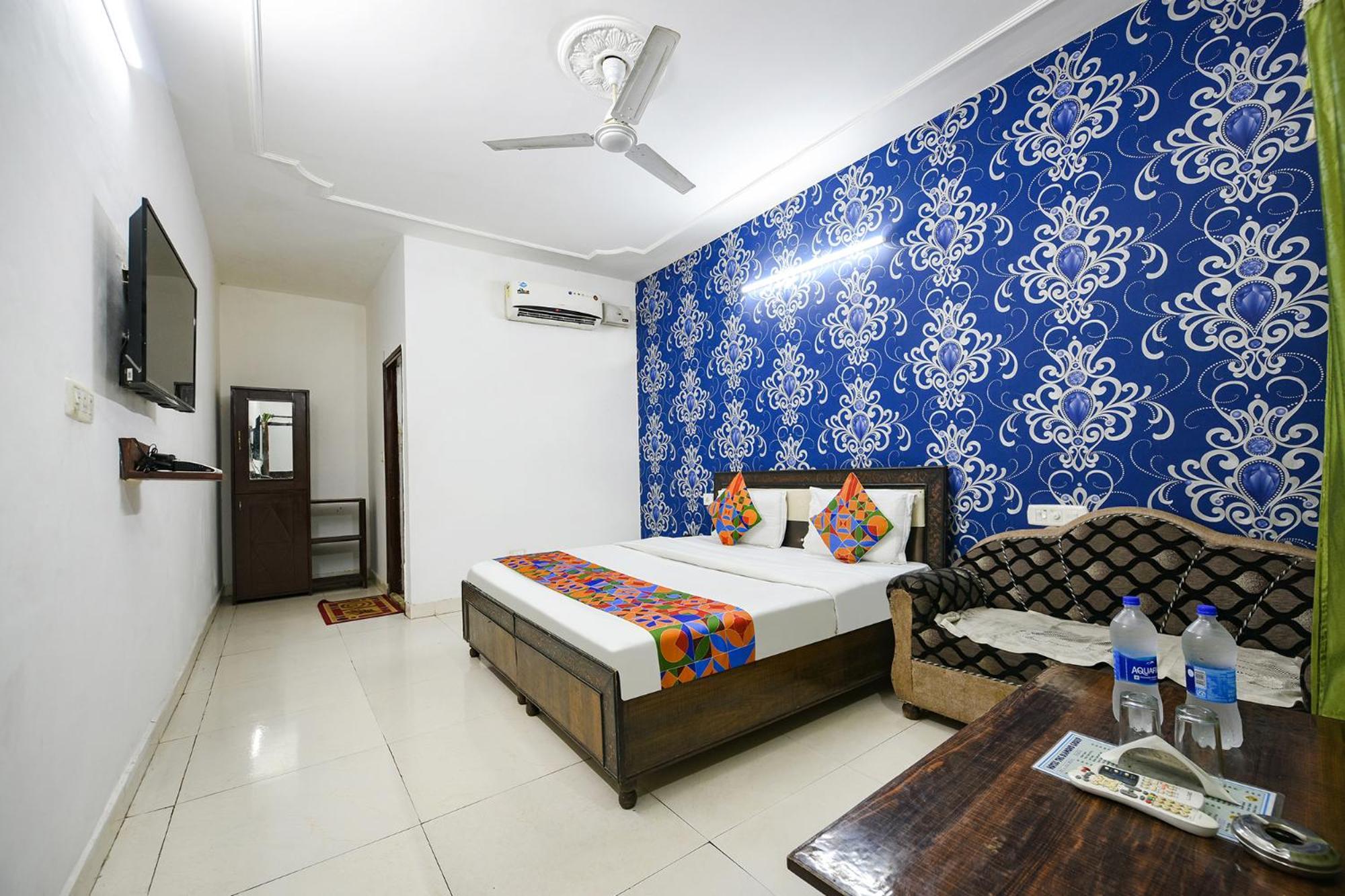 Hotel Fabexpress Diamond Sec 45 Chandīgarh Exteriér fotografie