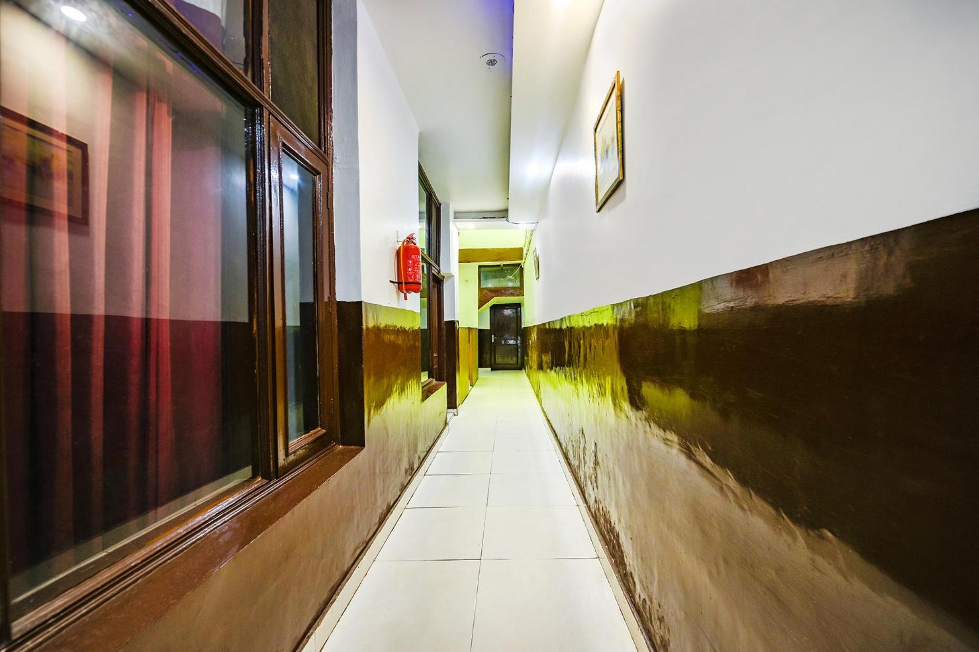 Hotel Fabexpress Diamond Sec 45 Chandīgarh Exteriér fotografie